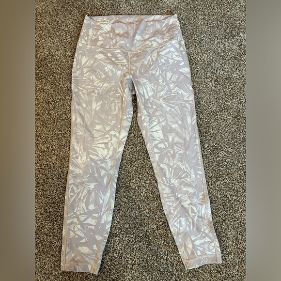 Lululemon Athletica White Patterned Leggings - Picture 1 of 2